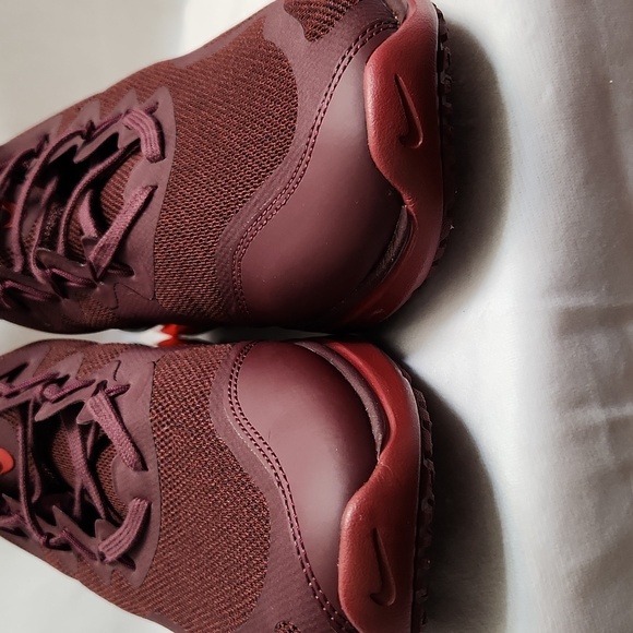 Nike Air Max Fury Burgundy Running Sneakers (M Size 9) - Picture 9 of 11